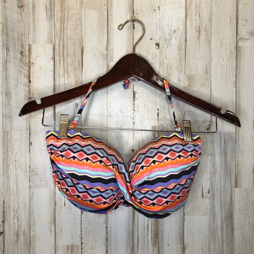 Kenneth Cole size large bathing suit top
